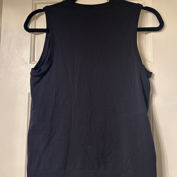 Athleta Women's Black and Yellow Tops - Picture 10 of 10